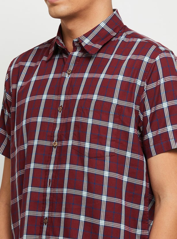 Men Checked Half Sleeves Regular Fit Casual Shirt