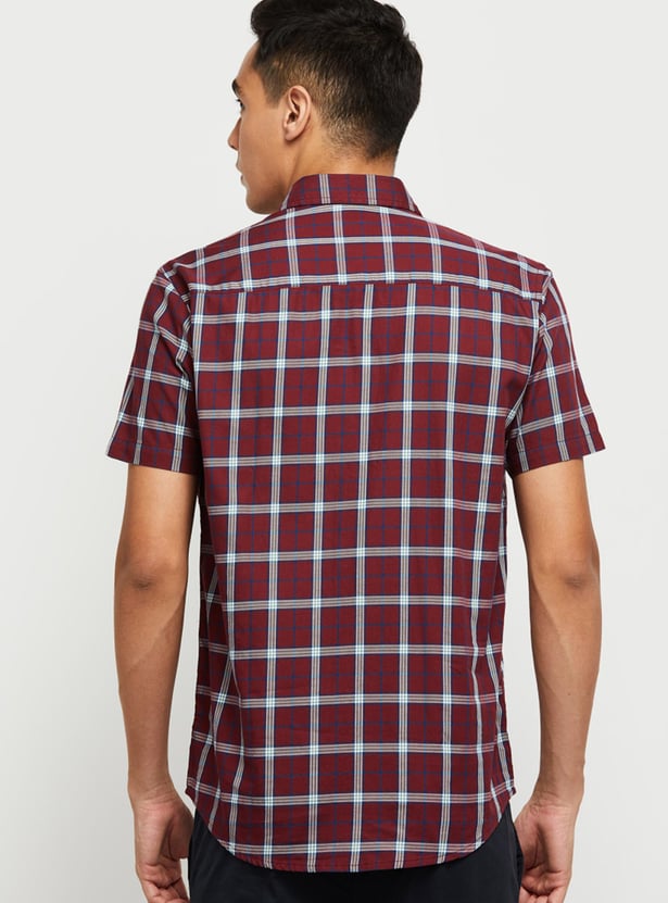 Men Checked Half Sleeves Regular Fit Casual Shirt