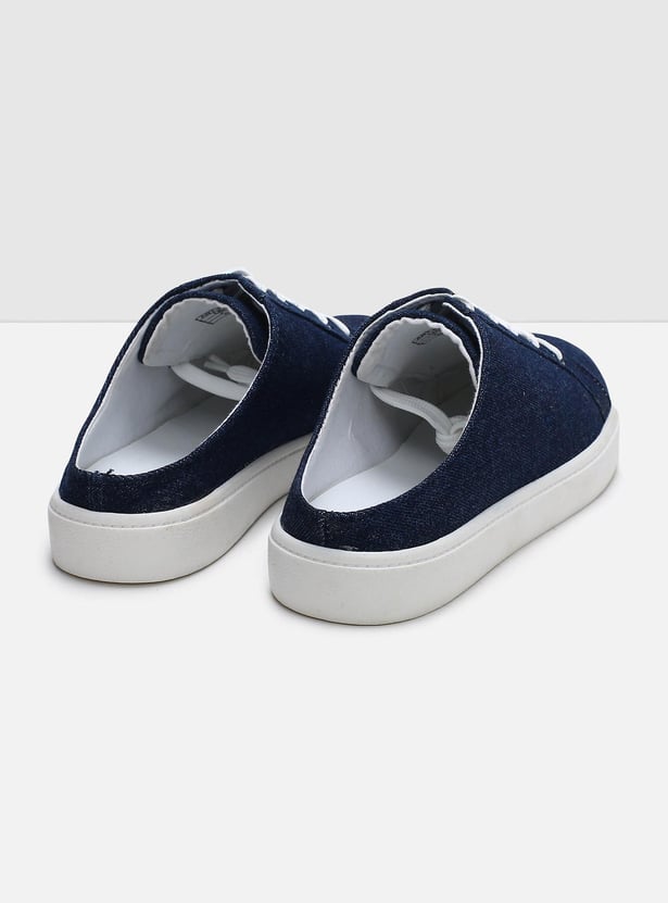 Women Solid Slip-On Canvas Shoes