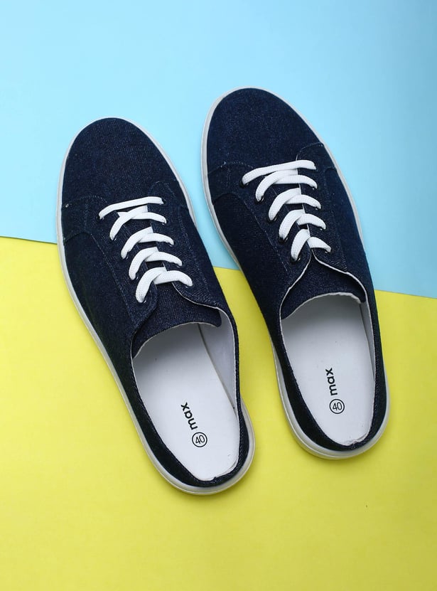 Women Solid Slip-On Canvas Shoes