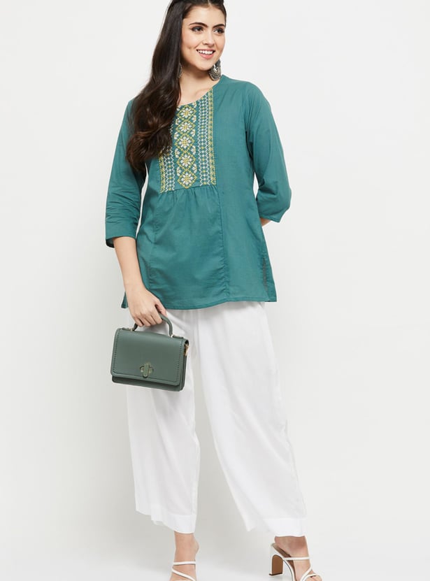 Women Embroidered Kurta