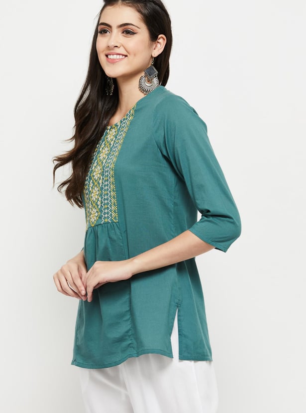 Women Embroidered Kurta