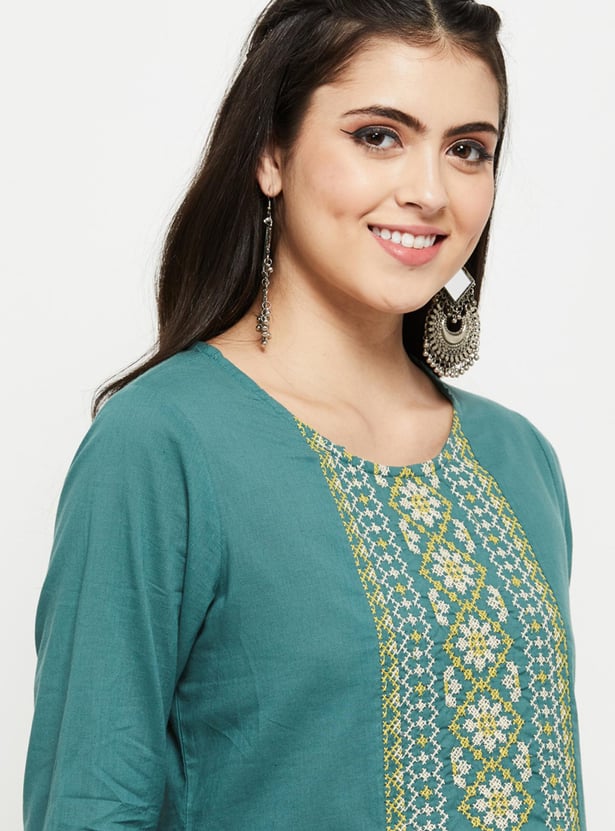 Women Embroidered Kurta