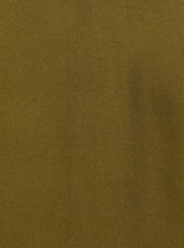 Women Embroidered Round Neck Straight Kurta