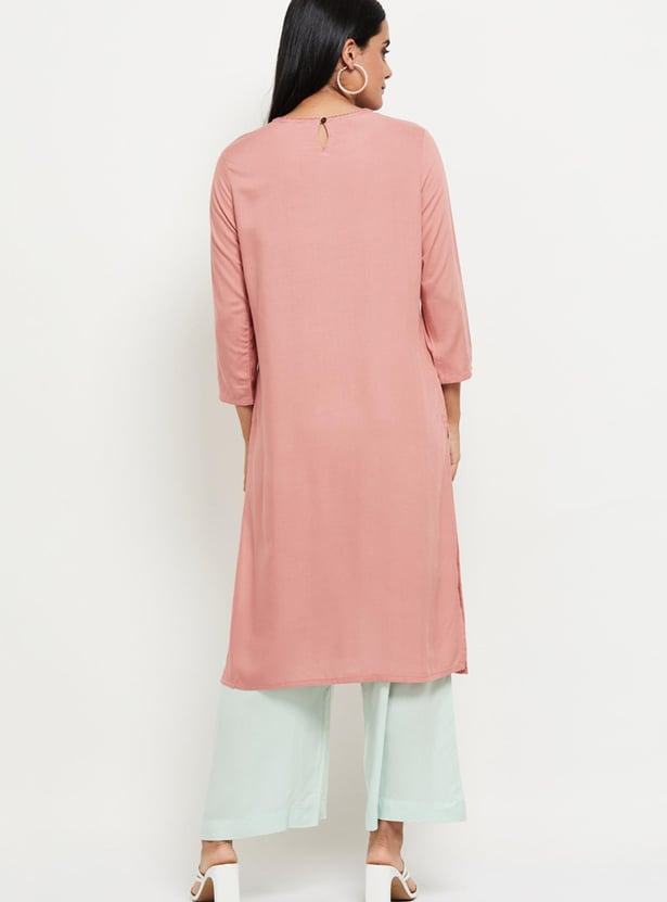 Women Floral Embroidered Three-Quarter Sleeves Straight Kurta