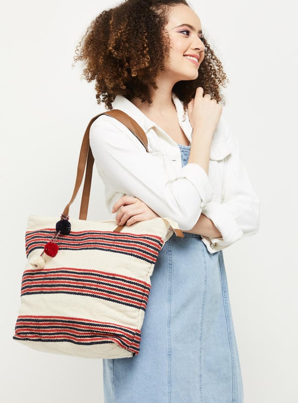 Women Textured Zip Closure Tote Bag