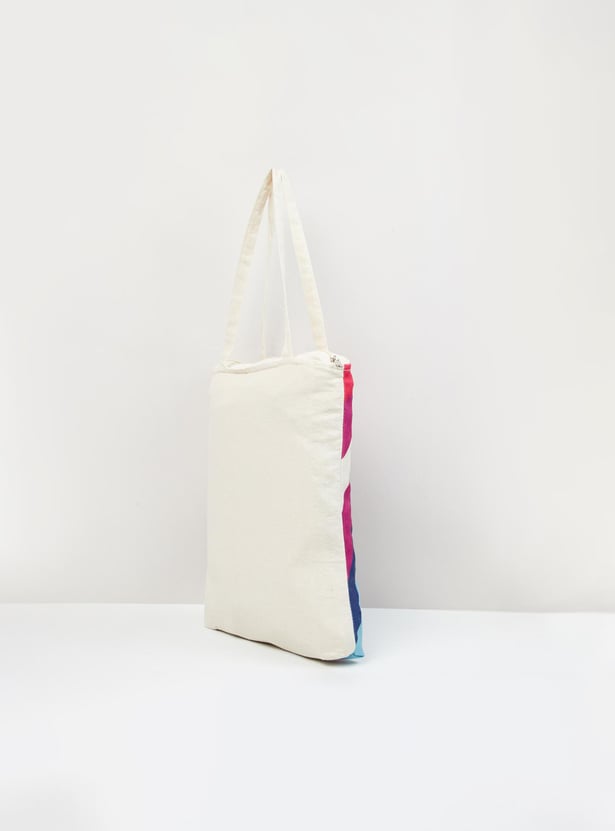 Women Printed Zip Closure Tote Bag