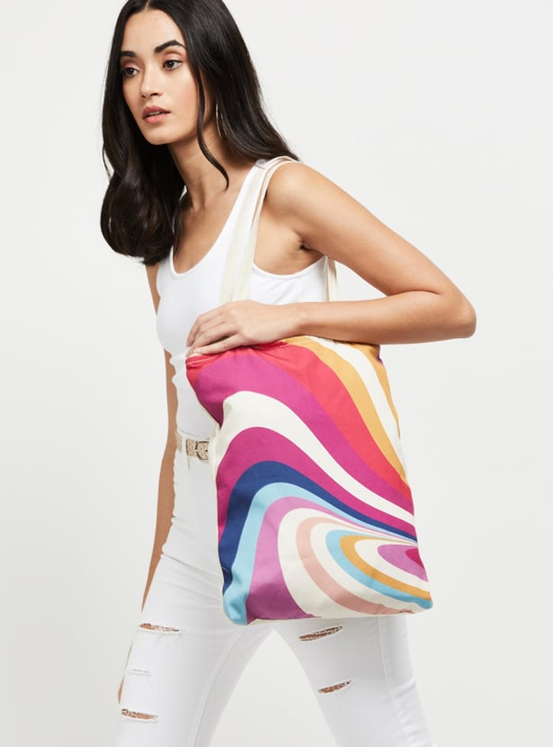 Women Printed Zip Closure Tote Bag