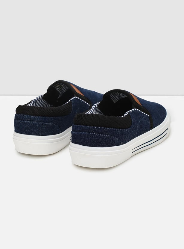 Men Textured Slip-on Canvas Shoes