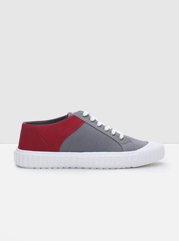 Men Colourblock Canvas Lace-Up Shoes