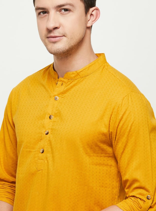 Men Textured Short Kurta