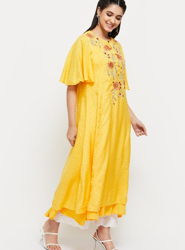 Women Foral Embroidered Flutter Sleeves Layered Kurta