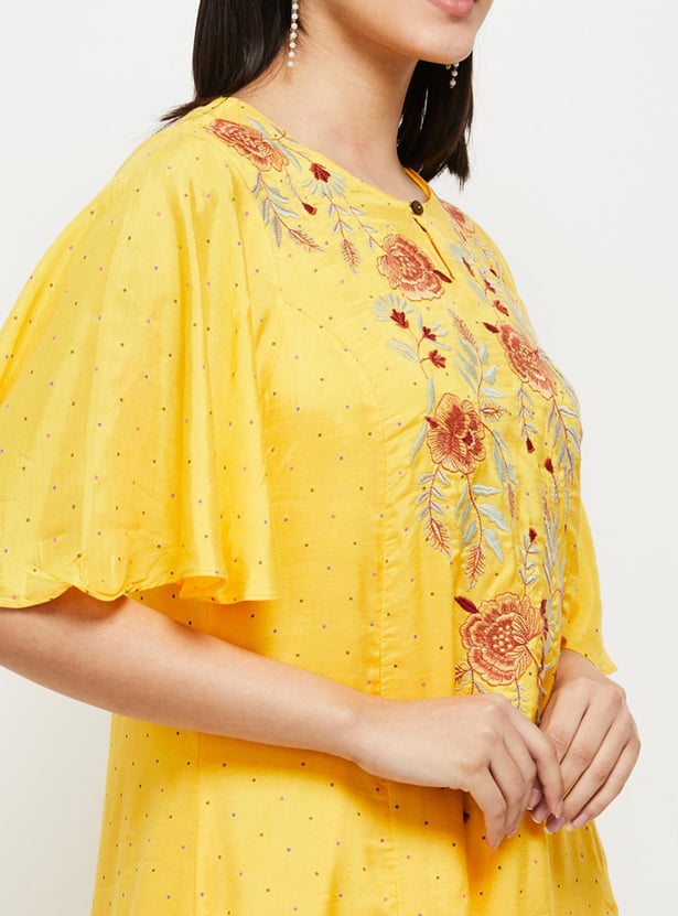 Women Foral Embroidered Flutter Sleeves Layered Kurta