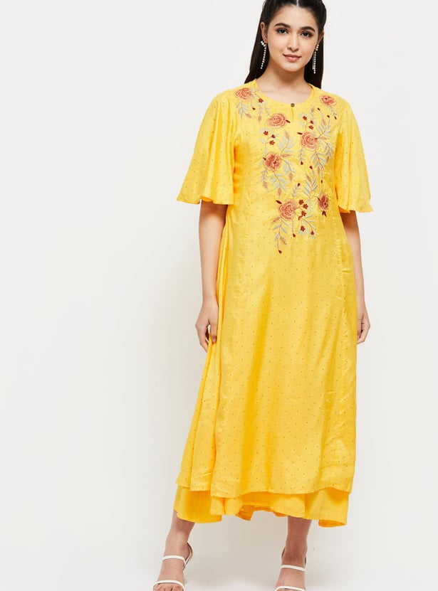 Women Foral Embroidered Flutter Sleeves Layered Kurta