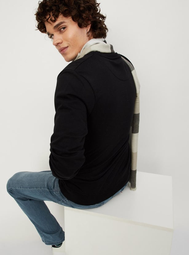 Men Solid Slim Fit Pullover Sweatshirt