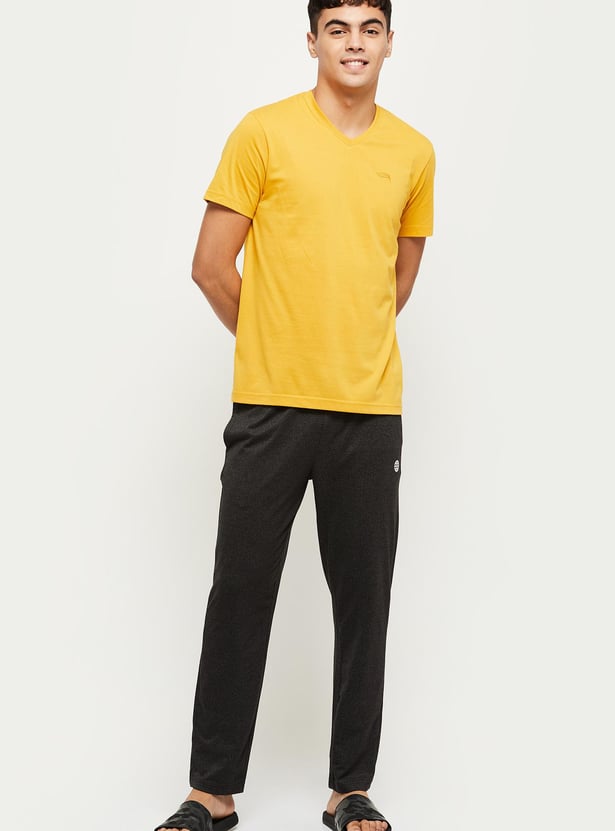 Men Solid Short Sleeves V-Neck T-shirt