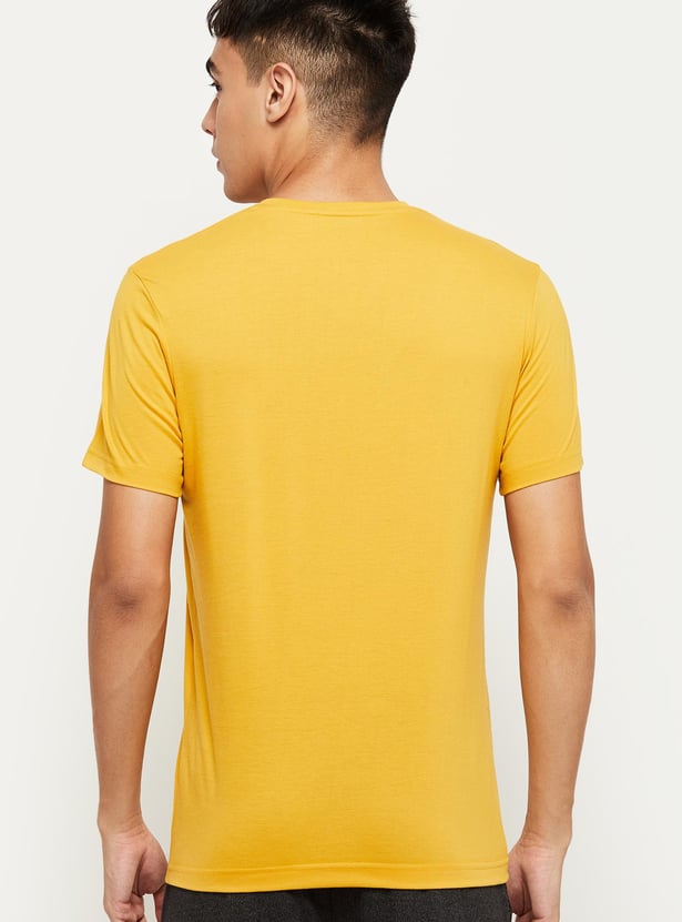 Men Solid Short Sleeves V-Neck T-shirt