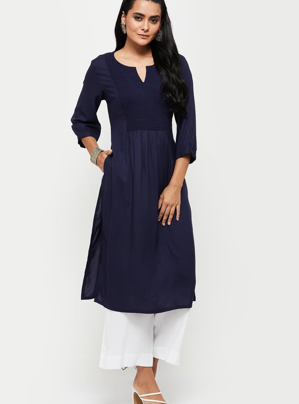 Women Solid Notch Neck Straight Kurta 