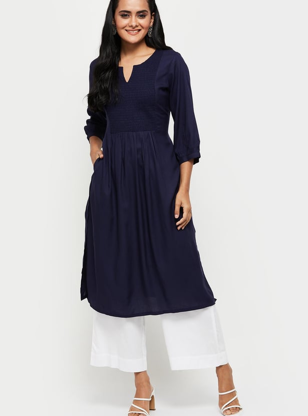 Women Solid Notch Neck Straight Kurta 