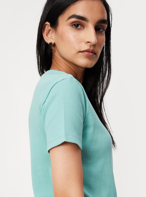 Women Solid Short Sleeves Round Neck Knit T-shirt