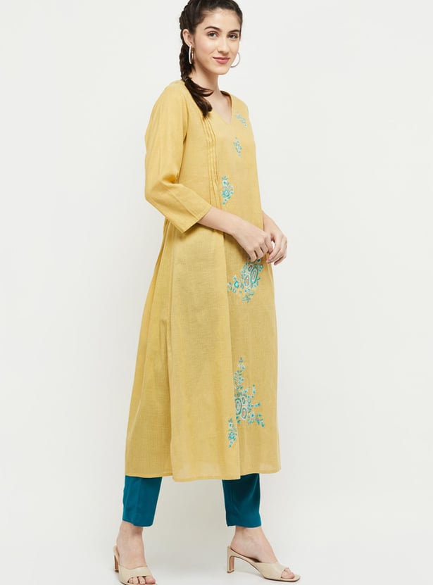 Women Embroidered V-Neck A-Line Kurta