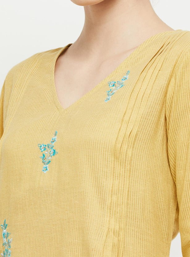Women Embroidered V-Neck A-Line Kurta