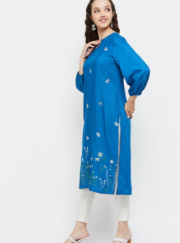 Women Embroidered Three-Quarter Sleeves Straight Kurta