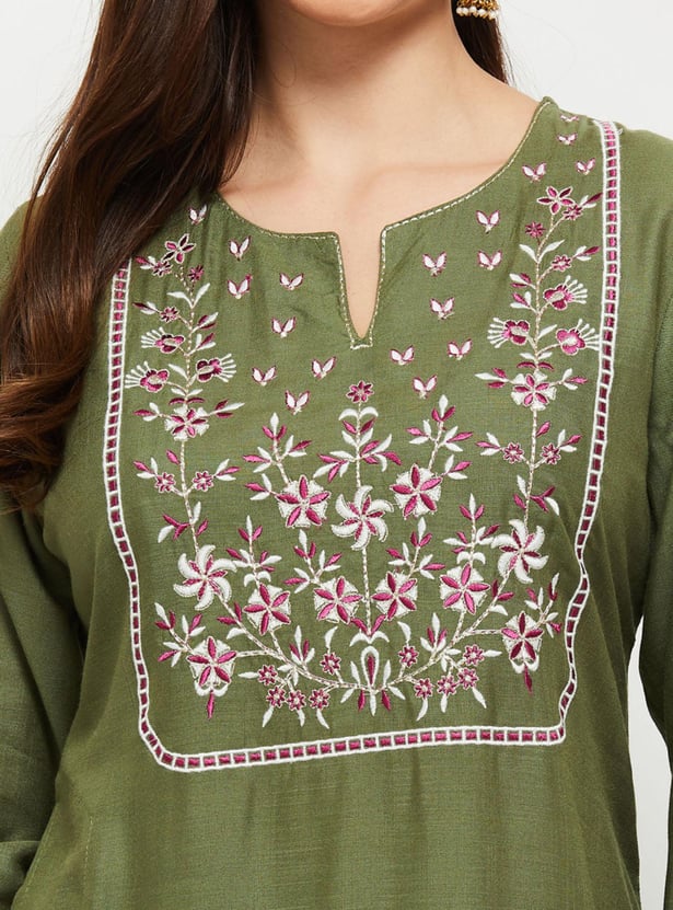 Women Embroidered Straight Kurta with Elasticated Pants and Dupatta