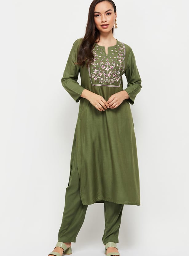 Women Embroidered Straight Kurta with Elasticated Pants and Dupatta