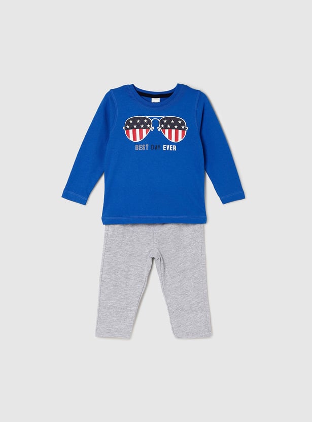 Boys Graphic Print T-Shirt With Solid Pants