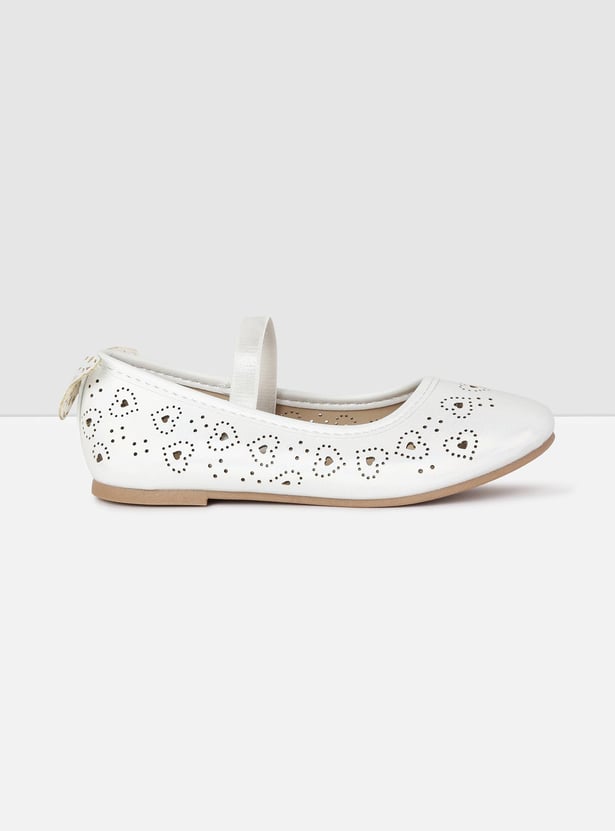Girls Textured Mid Strap Ballerinas