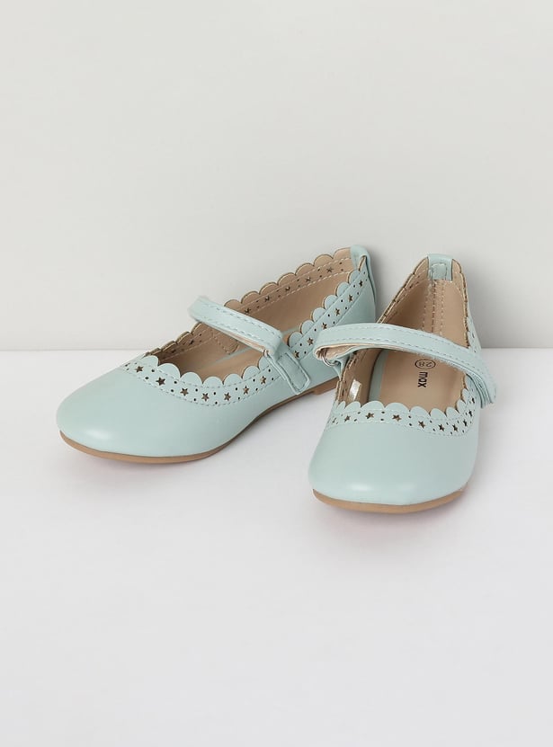 Girls Solid Mid Strap Ballerinas