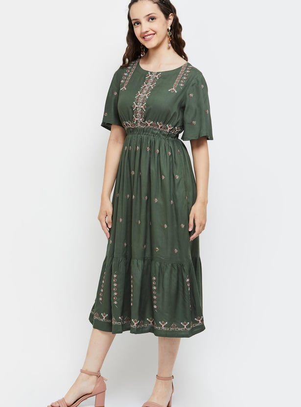 Women Embroidered Flutter Sleeves Midi Dress