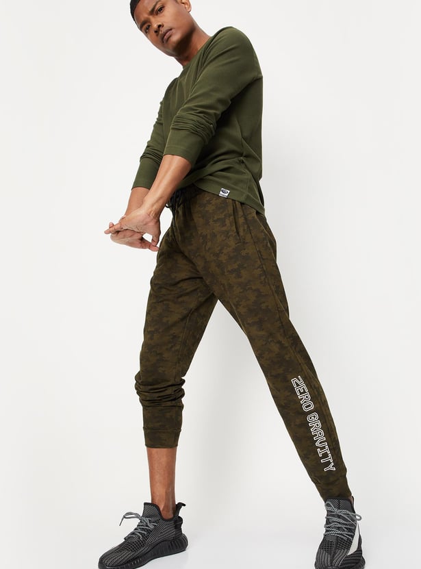 Men Camouflage Printed Athleisure Joggers