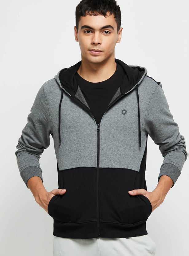 Men Hooded Zipped Sweatshirt 