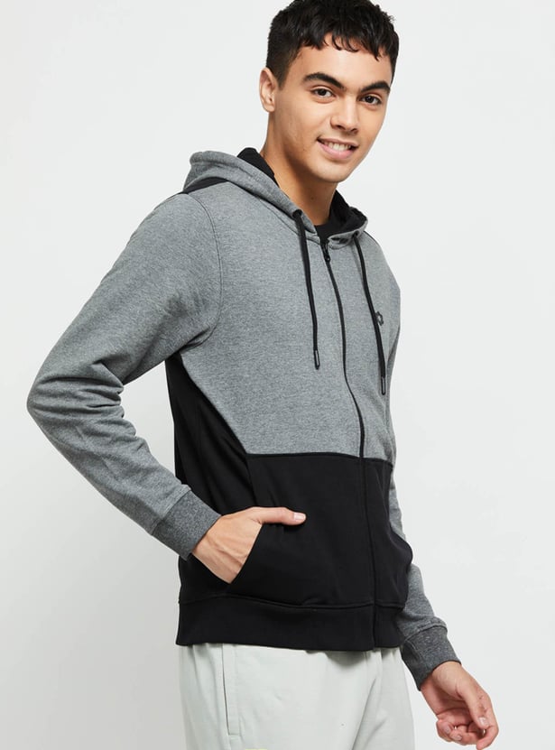 Men Hooded Zipped Sweatshirt 