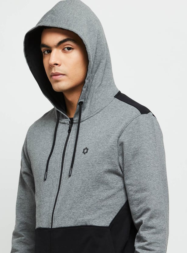 Men Hooded Zipped Sweatshirt 