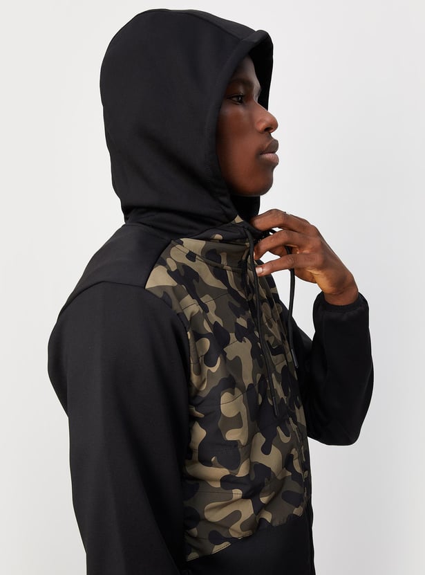 Men Camouflage Printed Hooded Jacket