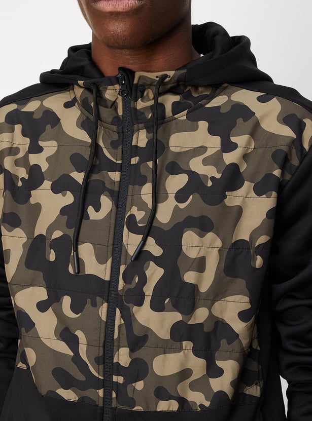 Men Camouflage Printed Hooded Jacket