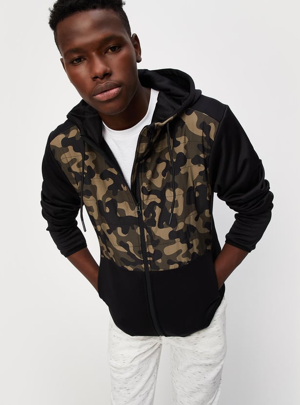 Men Camouflage Printed Hooded Jacket