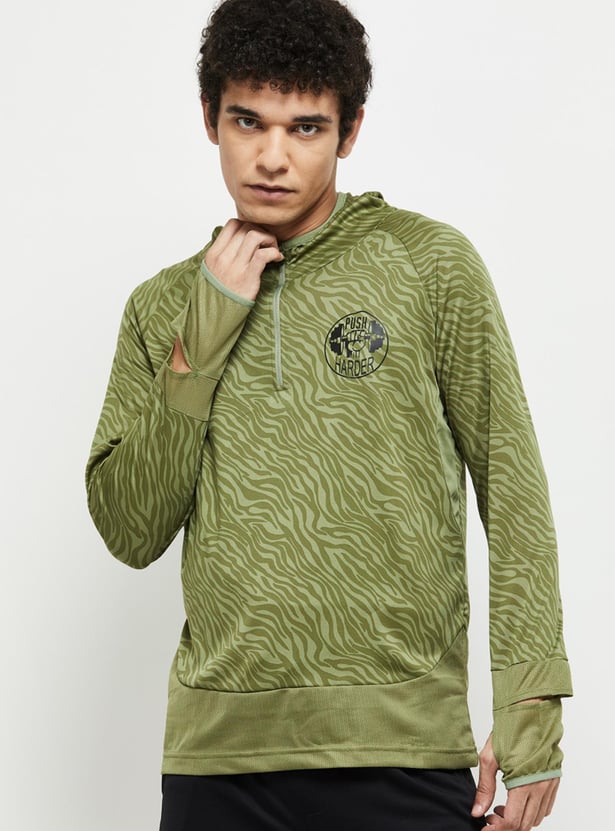 Men Active Solid Full Sleeves Hooded T-shirt