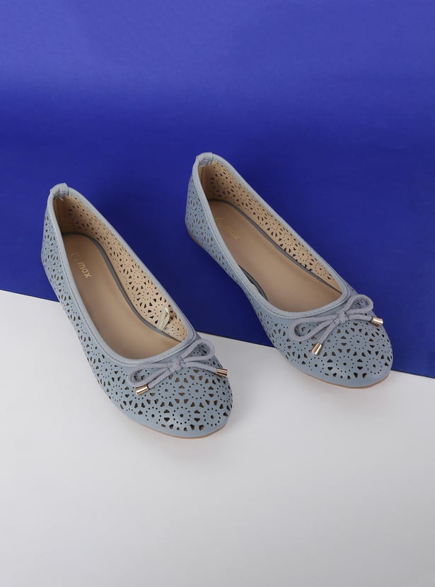 Women Textured Cut-Out Detail Ballerinas