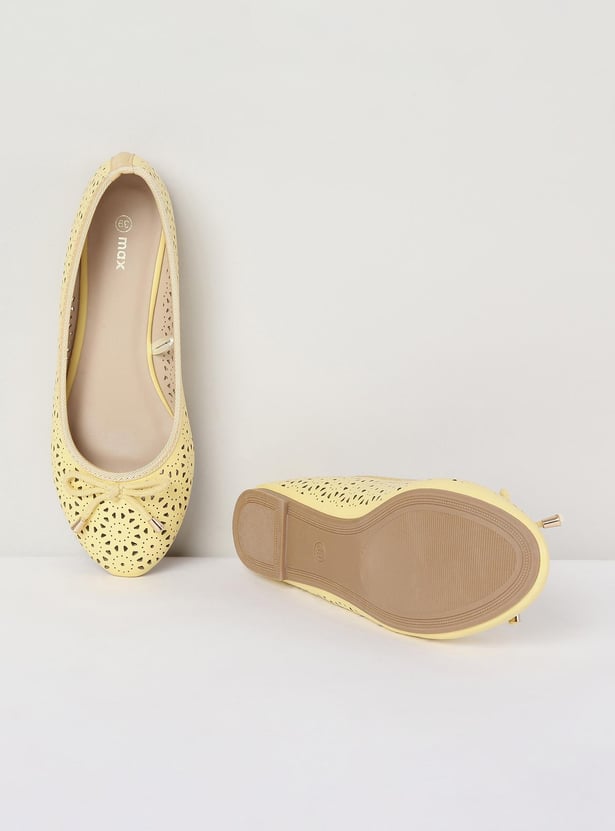 Women Textured Cut-Out Detail Ballerinas