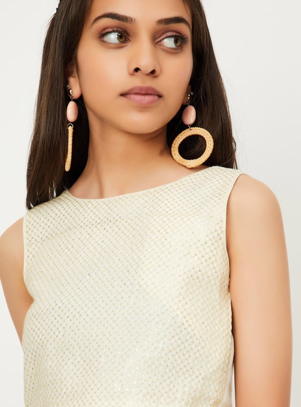 Girls Embriodered Lehenga Set with Dupatta