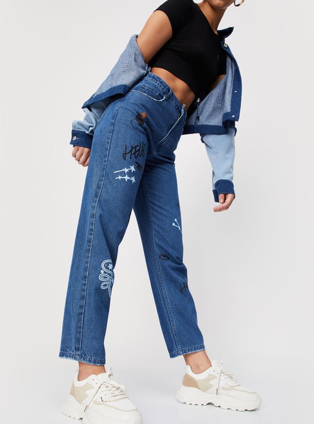 Women Stonewashed Printed Boyfriend Jeans