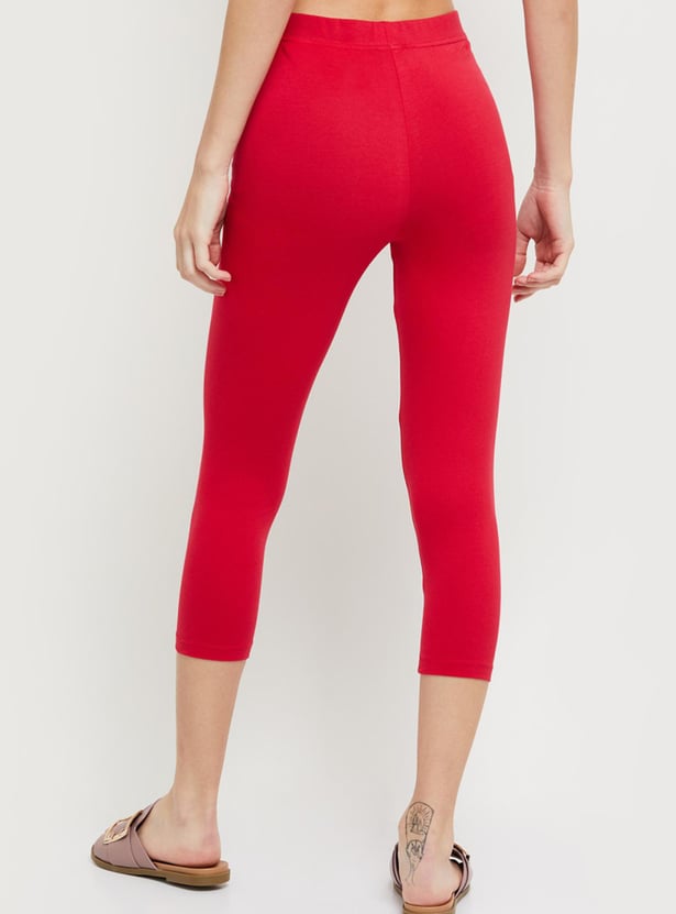 Women Solid Elasticated Capri Leggings