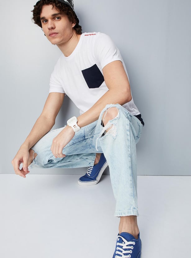 Men Colourblock Patch Pocket Crew Neck T-shirt