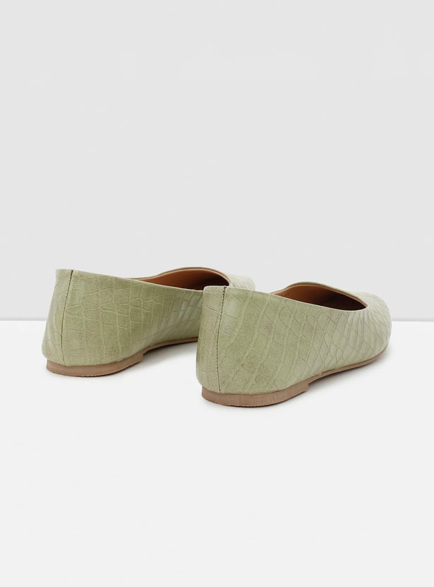 Women Textured Square Toe Ballerinas
