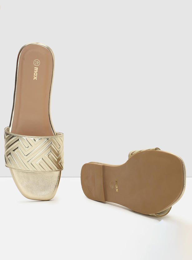 Women Embossed Open-Toe Flat Sandals