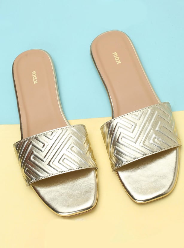 Women Embossed Open-Toe Flat Sandals